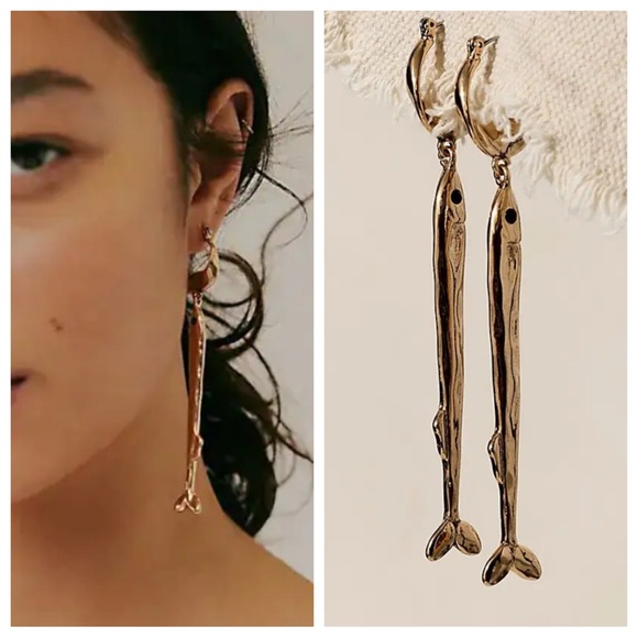 Free People Jewelry - Free People Carter Fish Dangle Earrings in Gold | NWT